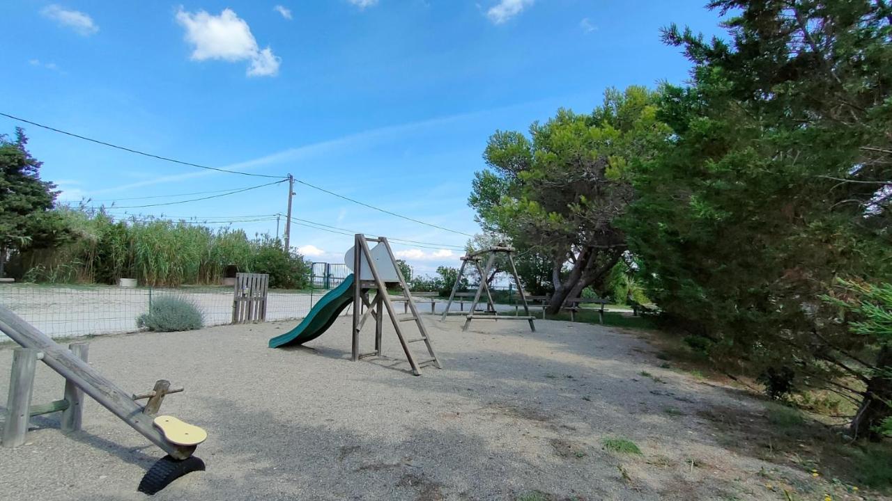 Camping Tikayan Felix De La Bastide Saint-Mitre-les-Remparts Exterior foto